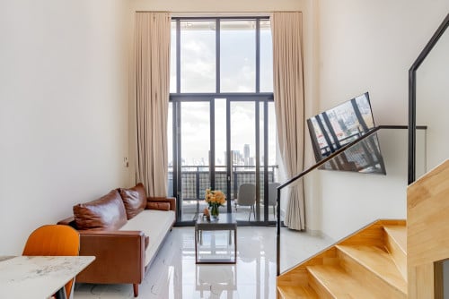 1BR Duplex Condo For Rent In L Tower 271