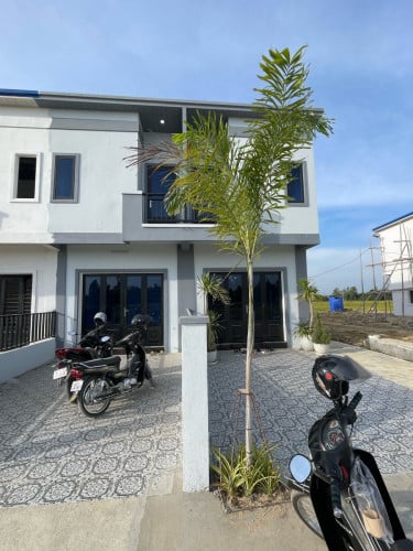 2ល្វែង3មុឺនដុល្លារ​ជាង