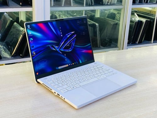 Asus ROG Zephyrus G14 GA402RJ 14”2.5K,120Hz ,Key Light