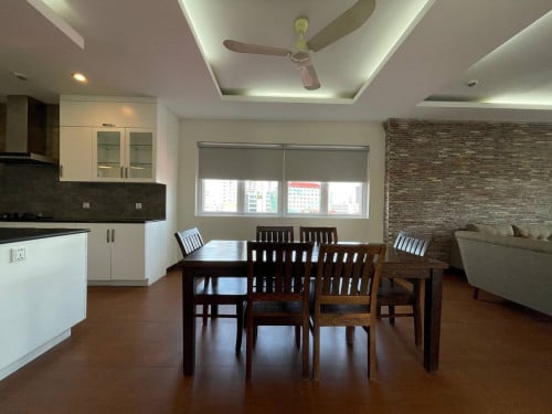 Classic Rustic 3 Bedrooms for Rent