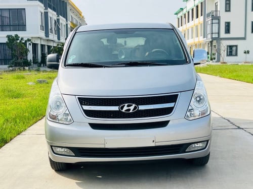 Hyundai Starex CVX 2012 Half Full