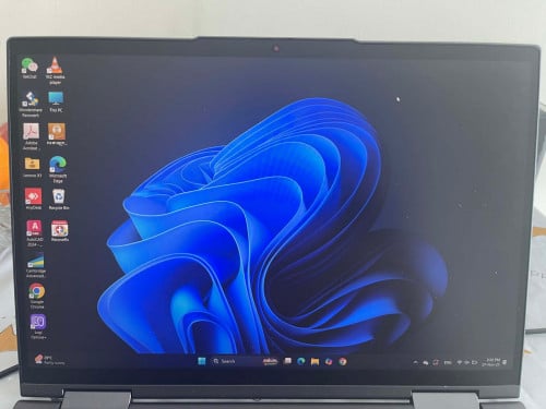 Lenovo Gen 8th 2024 i7 13th