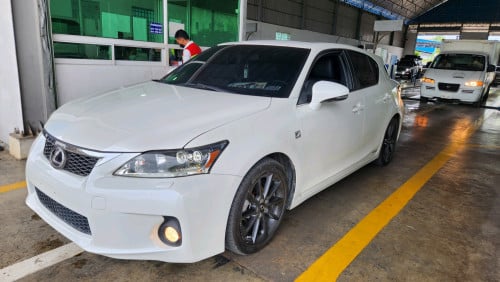 Lexus CT200h year2012 Original F-sport (black edition) For rent in price 750$/month (can talk).
