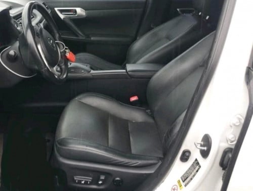 Lexus CT200h year2012 Original F-sport (black edition) For rent in price 750$/month (can talk).