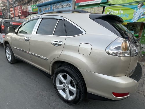 LexusRX330 full options ម្ចាស់ដើមអត់ច្រេៈ100% លក់បន្ទាន់