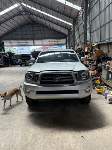 Tacoma 2009 ពណ៏ទឹកប្រាក់ សាកសុីមួយដេីមអត់ កាត់ ត សំបុកជ្មូមហ្សីន អត់ប្តូរពណ៏