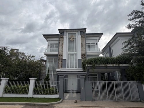 Villa for rent 2100$ big place and clean