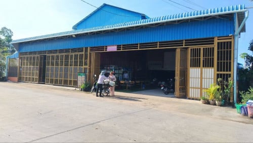 ដីនិងឃ្លាំងសម្រាប់លក់នៅស្រុកអង្គស្នួល ខេត្តកណ្ដាល