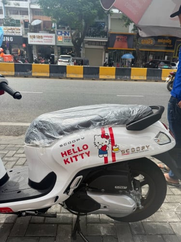 ម៉ូតូថ្មីបកកេះ