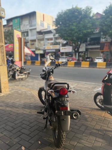 ម៉ូតូថ្មីបកកេះ