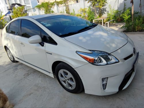 ឡានលក់ប្រេីផ្ទាល់