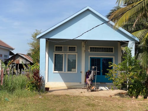 ផ្ទះលក់ក្រោមទីផ្សារ