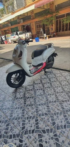 លក់ម៉ូតូ