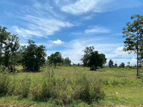 »សង់ផ្ទះលំហែរក៍បាន»សង់ជាលំនៅដ្ឋានក៍បាន ជាពិសេសនោះគឺដីកែងជាប់នឹងផ្លូវមុខ និងចំហៀង