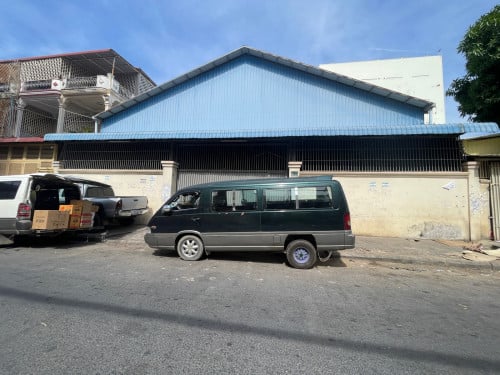 ឃ្លាំងជួល អូឡាំពិច