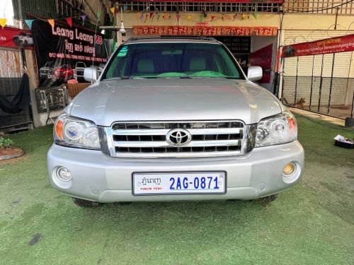 ឡាននៅថ្មីណាស់មិនច្រឹះ