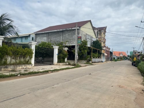 ដីលក់ 15 * 20 ប្លង់រឹង