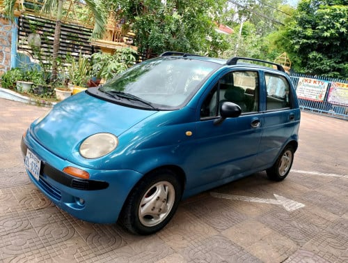 ឆ្នាំ 2000 ម៉ាស៊ីនប្រអប់លេខអេម