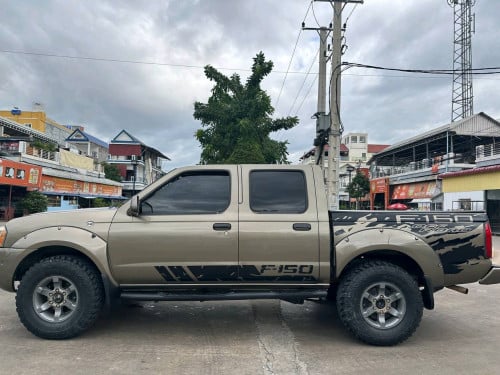 ឡានលក់ឆ្នាំ 2001 ប៉ុងមួយ បើបងប្អូនចង់ទិញសូមទំនាក់ទំនងតាមលេខតេឡេក្រាម 01125281.070252817