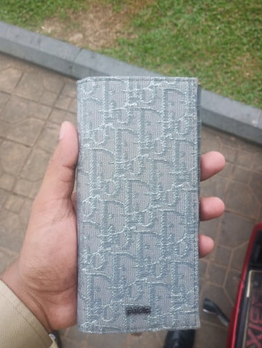 កាបូបលុយបុរស Dior