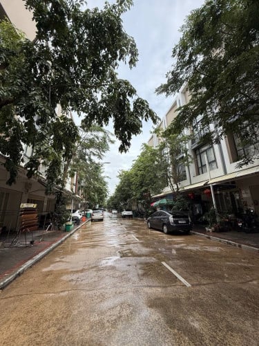 ផ្ទះអាជីវកម្មសម្រាប់ជួលនៅបុរីប៉េងហួតបឹងស្នោរ | Shophouse for Rent, Polaris 2