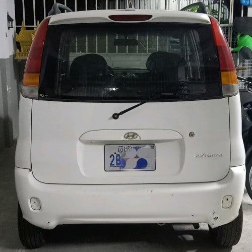 🚗 Classic Charm: The White 1998 Hyundai Atos - Your Efficient City Companion!