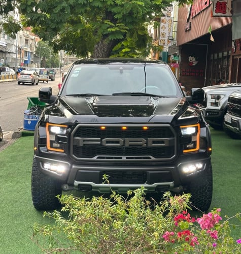 Ford F-150 Raptor 2019 ( LOBO ) ស្លាកលេខ​ ថ្នាំហ្សុីន​មួយជុំ​