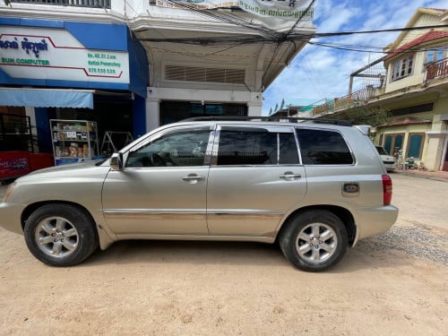 Highlander 02 ប៉ុង1 ម៉ាស៊ីន6ឡានស្អាត