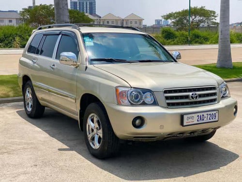 Highlander 2002 V4 ប៉ុង1 $14500 (ចរចារ)