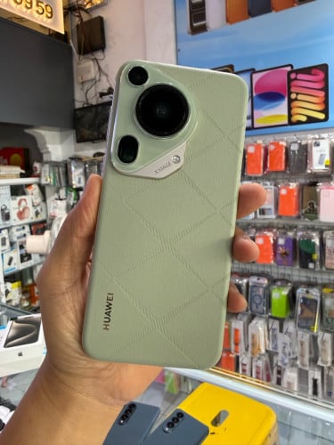 Huawei Pura  P70 Ultra Ram16G 512GB ក្រុមហ៊ុន ( look like new)99.9%