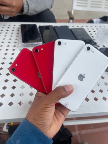 iPhone SE 64G / សានុំសុិន ស្អាត ៗ