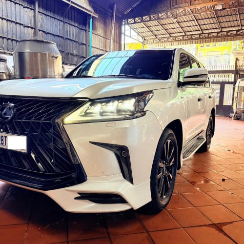 Lexus Lx570 2019 Kuro Spec Arab Full Option ស្រុីនមួយជុំ ម្ចាស់ផ្ទាល់