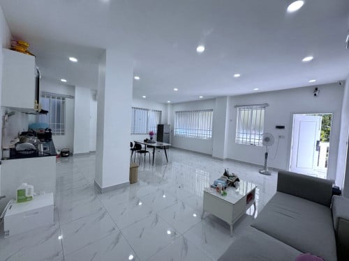 Modern Penthouse for Rent – Near Russian Market, Phnom Penh
