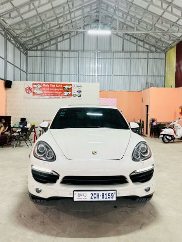 Porsche Cayenne’s 2011 ឡានថ្មី