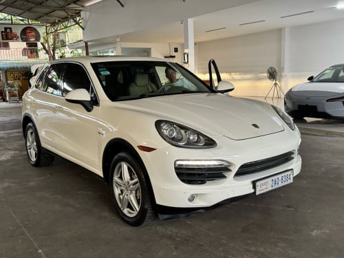 Pouches cayenne 2011