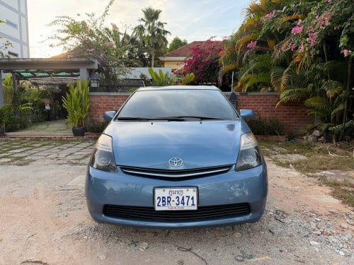 ឡានPriusស្អាតលក់នៅសៀមរាប