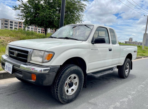 Tacoma ឆ្នាំ98 4ម៉ាសុីន លេខអូតូ មហាថ្មី