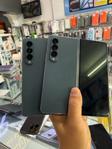 ZFold 4 Ram 12G 256Gb ក្រុមហ៊ុន ( Look like new) 97%