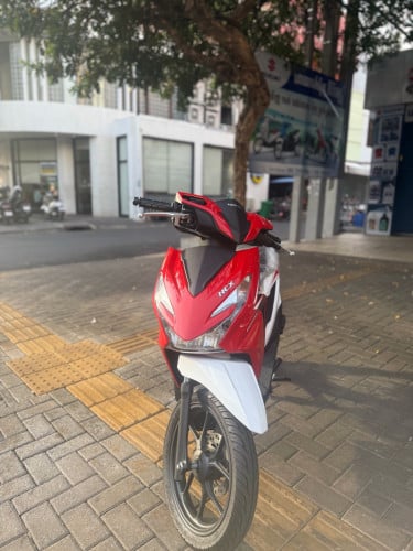 ពណ៍ក្រហមស្រស់ ម៉ូតូថ្មីបកកេះ