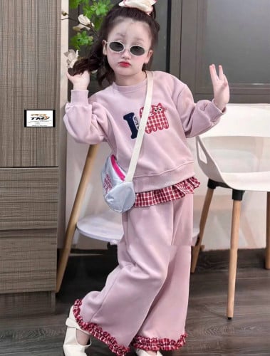 មាន​លក់​ដុំនិងរាយខោ​អាវ​ក្មេង​ប្រុស​ស្រី​ស្អាត​ៗ​គ្រប់ប្រភេទ