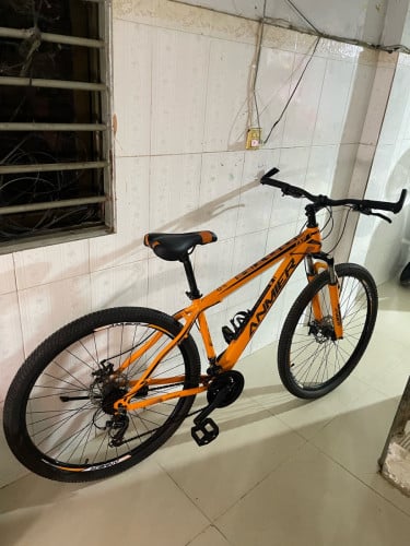 កង់នៅថ្មីស្អាត