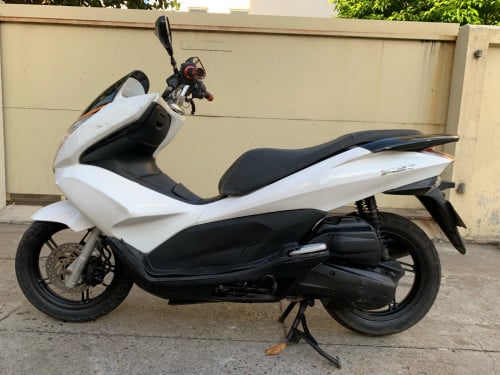 ម៉ូតូលក់​