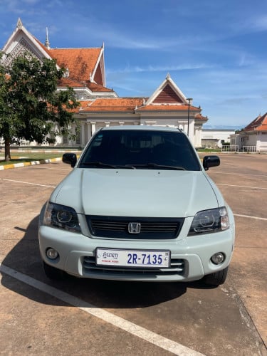 ឡាននៅសាណុំ អត់បុកអត់ច្រះ ឡានបាញ់ថ្នាំលេងមួយជុំ ឡានជិះរាល់ថ្ងៃ