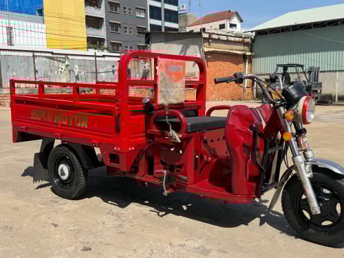 កង់បីលក់មួយទឹកនៅសានុំម្ចាស់ដើមម៉ាសុីនតាន់