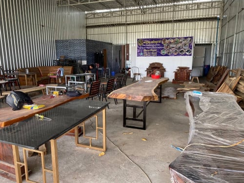 តុឈើធម្មជាតិ