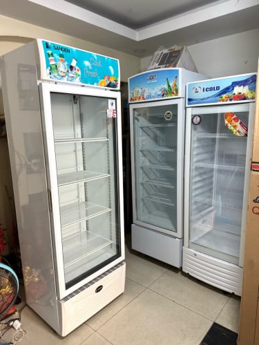 ទូក្លាសេមួយទឹកៗ ស្អាតៗណាស់ សំនុំសុីន 081918518