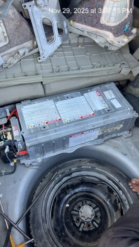 លក់អាគុយហាយព្រីតឆ្នាំខ្ពស់2023សានុំ សំរាប់ឡានព្រូស04ដល់015