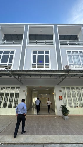 បង់មុន3000$ចូលនៅភ្លាម​ 3ល្វែងចុងក្រោយ