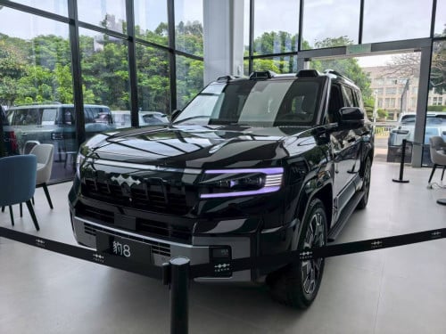 方程豹8 6座高配