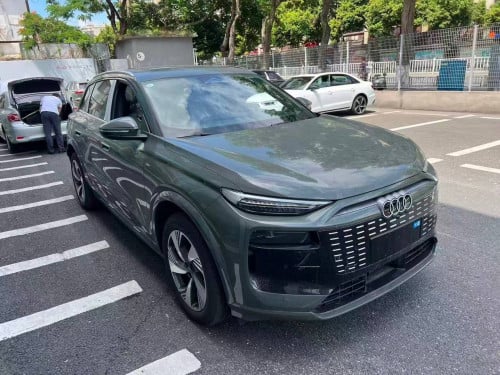 奥迪Q6L  2026款超长续航版。